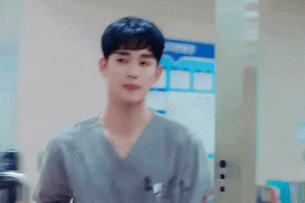 Một lần cởi áo, Kim Soo Hyun lên ngay top search Trung Quốc-2