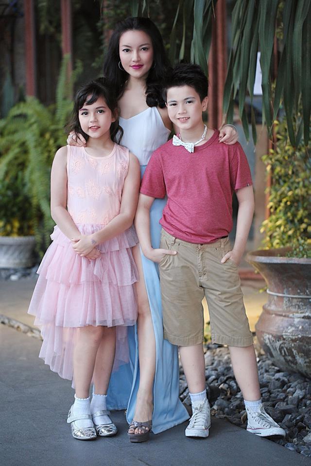 Bé gái được khen đẹp nhất Thái Lan 6 năm trước giờ ra sao-7