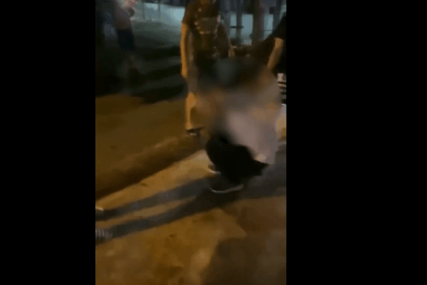 Đã đi taxi quỵt lại còn 'cà khịa' tài xế: 'Tao đứng im đây, vào mà đánh'