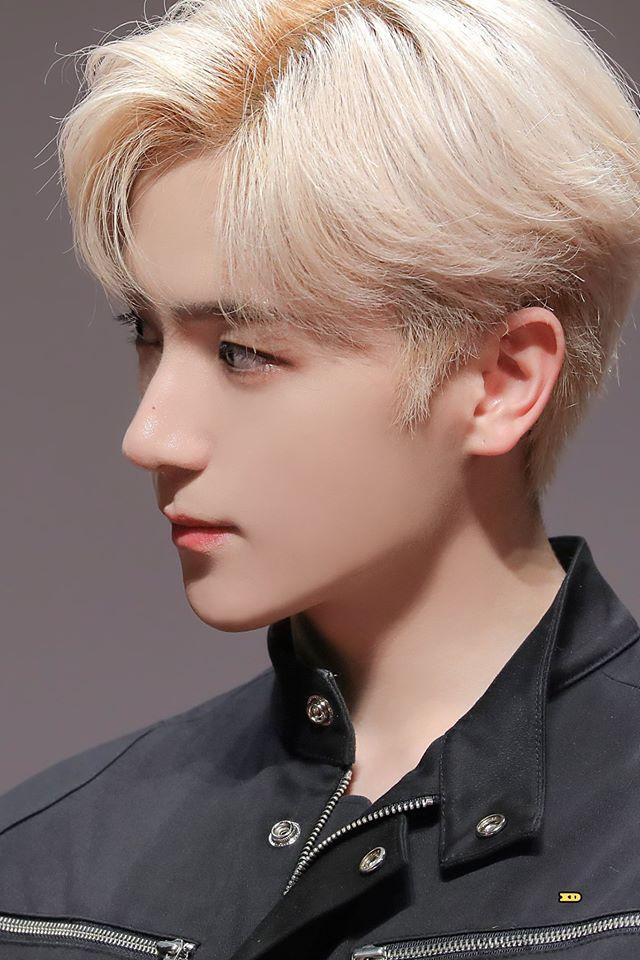 Visual nam idol Kpop nóng rẫy trên mạng xã hội, từ bé đến lớn chưa biết xấu là gì-5