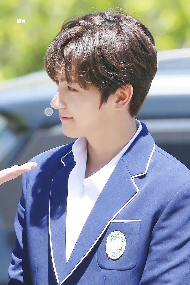 Visual nam idol Kpop nóng rẫy trên mạng xã hội, từ bé đến lớn chưa biết xấu là gì-12