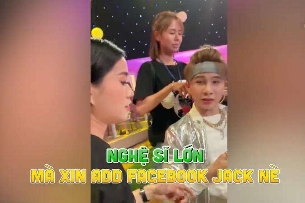 Lâm Vỹ Dạ chờ Jack 3 tiếng để được kết bạn Facebook