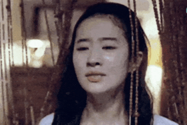 10 cảnh khóc gây cười trên phim Hoa ngữ: Lưu Diệc Phi, Angelababy đều bị réo tên