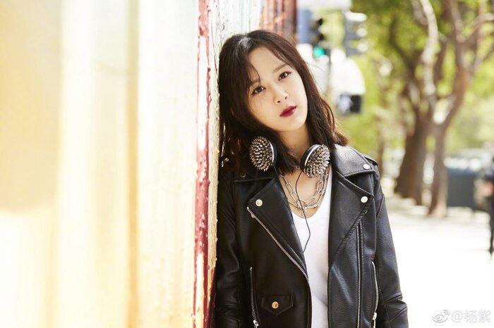 Antifan Dương Tử khóc lóc, cầu xin tha thứ khi nghe tòa tuyên phạt hơn 340 triệu đồng-4