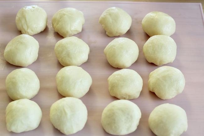 Tự làm bánh mì bơ mềm mịn từ nhỏ đến lớn, già đến trẻ ai ăn cũng mê mẩn!-3