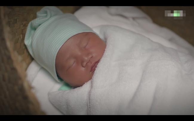 Gạo nếp gạo tẻ phần 2 tập 5: Thót tim với màn trốn viện gây tai nạn của Thúy Ngân-5