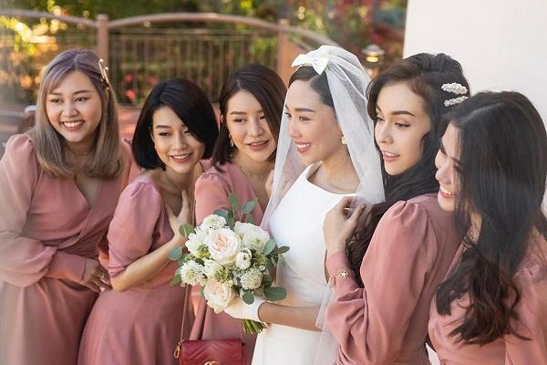 Tóc Tiên diện đẹp nhiều kiểu váy áo cầu kỳ, khó mặc-11