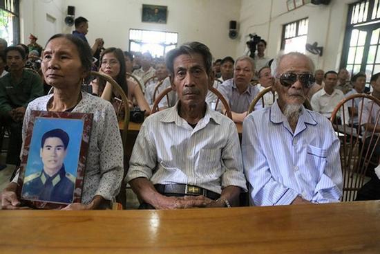 Hai anh em bị khởi tố oan gần 40 năm đòi bồi thường 38 tỷ đồng