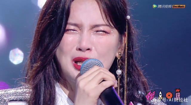 Dương Siêu Việt khóc ngất: Tôi làm gì cũng kém, chỉ cãi nhau với sếp là giỏi nhất-2