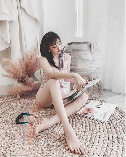 Ngọc Trinh cũng phải lép vế khi đụng hàng đồ ngủ ren với hot mom từng đẻ 2 nhóc-5