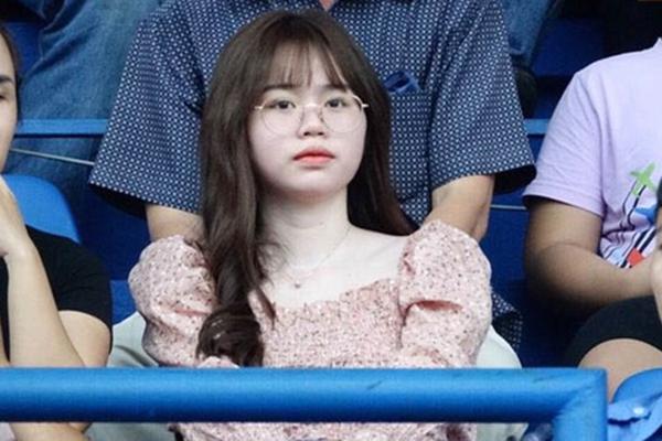 Quang Hải đổ máu trên sân cỏ giữa ồn ào nhún nhảy Hồ Tây-4