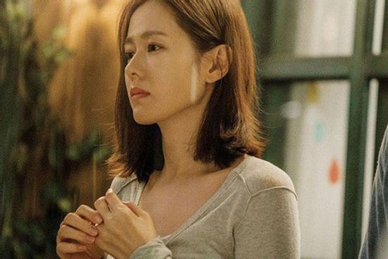 Tức giận phát hiện chồng giấu quỹ đen 30 triệu nhưng mẩu giấy kẹp trong xấp tiền đã hé lộ sự thật