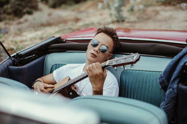 Nam ca sĩ Hoàng Bách chính thức lên tiếng sau màn reaction của ViruSs cho rằng anh khó trở lại hơn các ca sĩ khác 100 lần-1