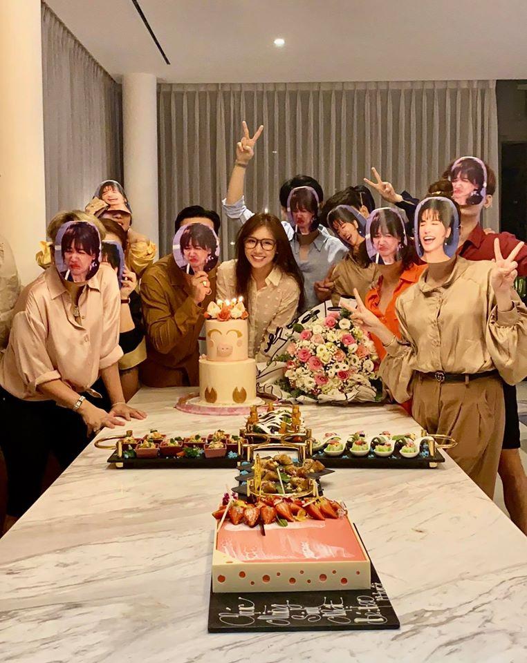 Hari Won đập hộp quà sinh nhật siêu lầy: Hàng hiệu giá vài chục nghìn đến vài chục triệu-12