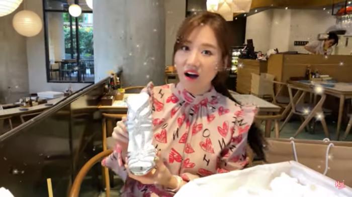 Hari Won đập hộp quà sinh nhật siêu lầy: Hàng hiệu giá vài chục nghìn đến vài chục triệu-15