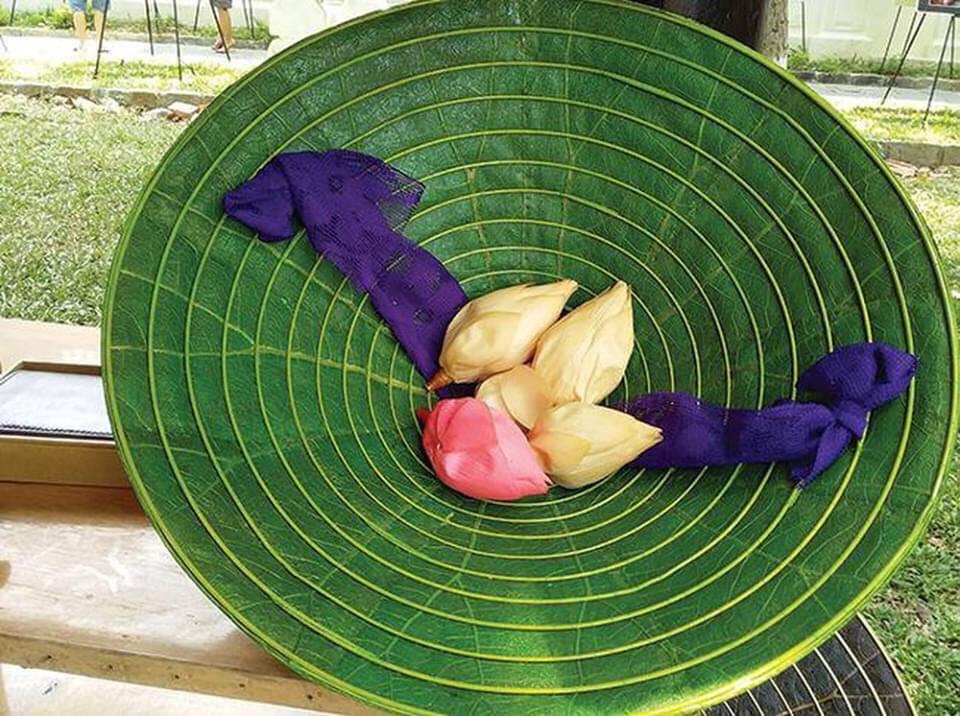 Mê mẩn nón lá sen và những biến tấu độc đáo không ngờ từ hoa sen-1