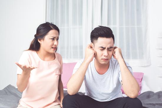 Gặp phải 7 vấn đề này, vợ chồng yêu nhau mấy cũng dễ ly hôn