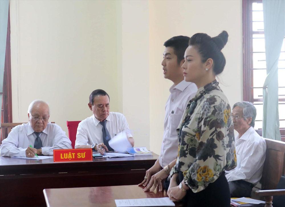 Chồng cũ Nhật Kim Anh xin hoãn phiên tòa giành quyền nuôi con-4