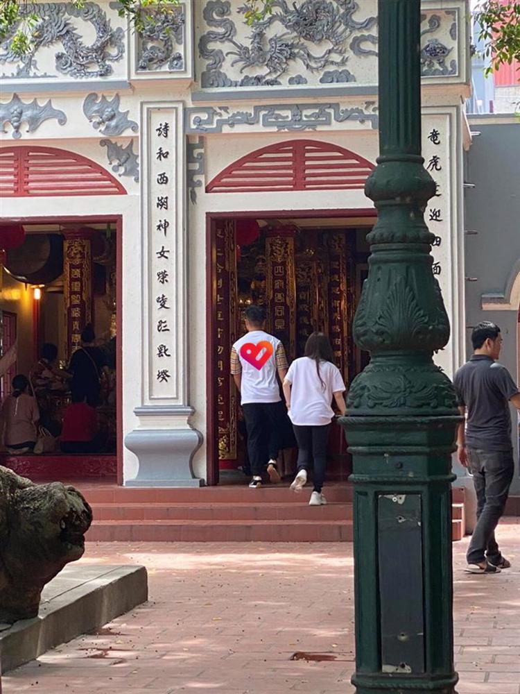 Quang Hải - Huỳnh Anh bên nhau như chưa từng có scandal nhún nhẩy hồ Tây phá đám-1