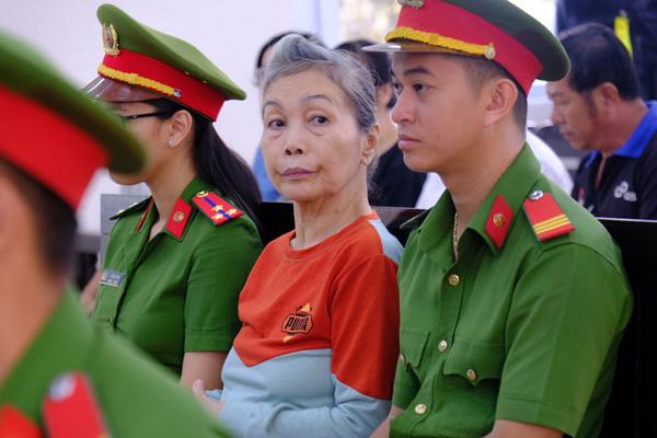 Vụ giết người đổ bê tông ở Bình Dương: Mẹ nạn nhân khẳng định con chưa chết, 4 nghi can bị oan!-1