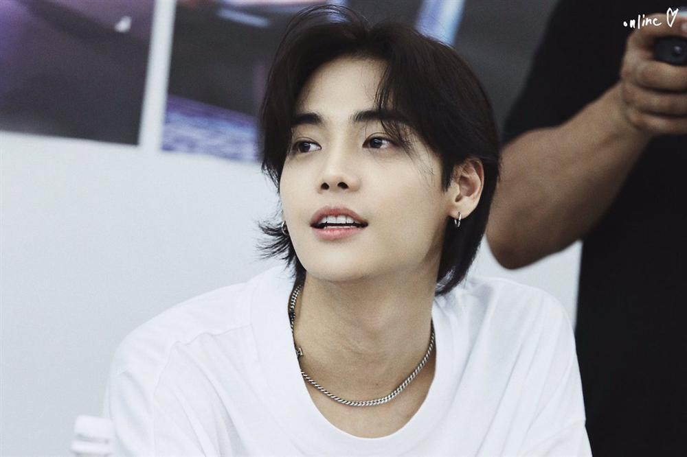 Dàn nam thần sinh năm 1994 đa tài-1