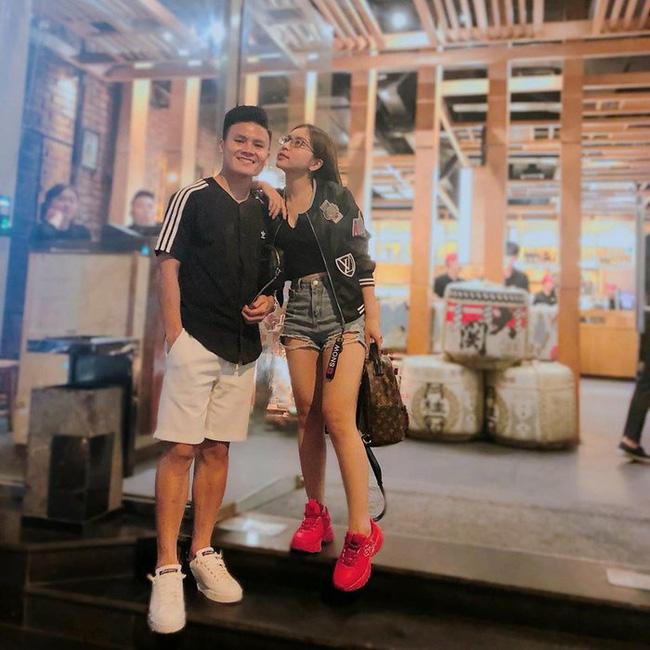 Giữa ồn ào scandal của Quang Hải, người ta lục lại câu Nhật Lê viết về đàn ông tốt, cô gái nào đọc cũng nên nằm lòng!-1