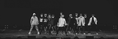 Không phải BTS, Seventeen mới là nhóm nhạc có vũ đạo đều tăm tắp đỉnh nhất Kpop-5