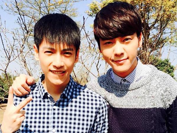 Vì đụng hàng với tạo hình bạch y trong phim cổ trang, fan hai nhà La Vân Hi - Trần Vỹ Đình tranh cãi nảy lửa-1