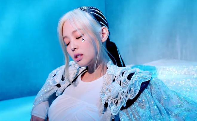 BlackPink diện đồ hiệu nghìn USD trong How you like that-3