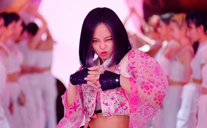 BlackPink diện đồ hiệu nghìn USD trong How you like that-5