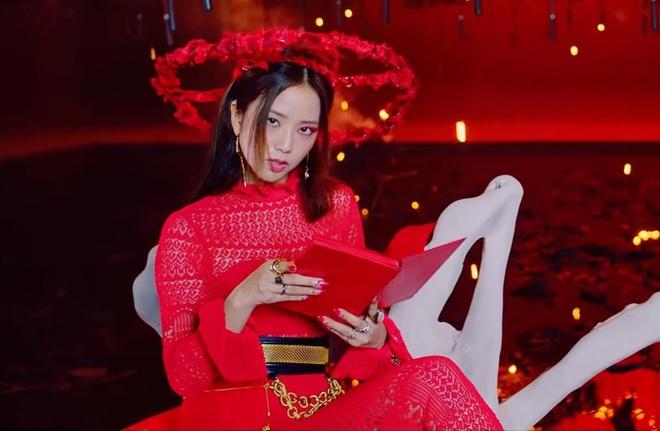 BlackPink diện đồ hiệu nghìn USD trong How you like that-6