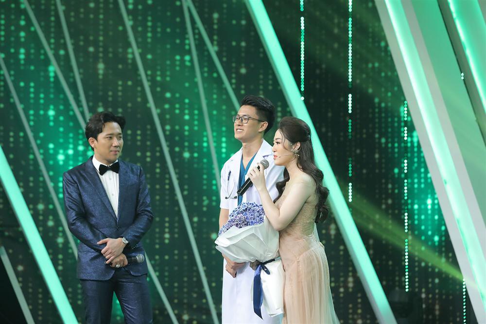 MC thời tiết nhận một cú lừa tại Người Ấy Là Ai, may mắn gọi tên vào phút chót-5