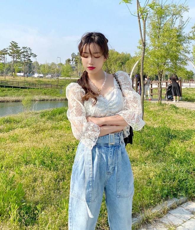 Lăng-xê mốt quần khoét như Ngọc Trinh, may sao Sĩ Thanh ghi điểm vì đục lỗ vừa phải-13