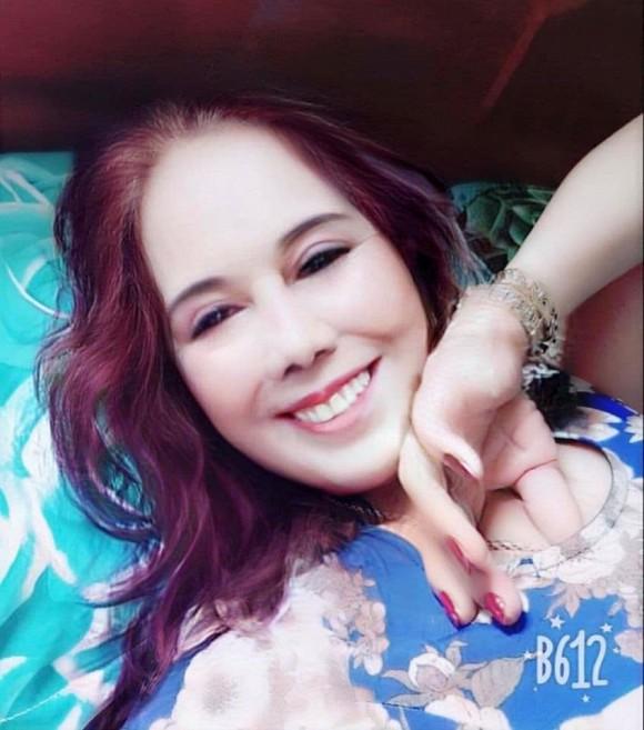 Cô dâu 65 tuổi đăng ảnh trẻ như gái 40 nhưng bị dân mạng tố làm lố-2