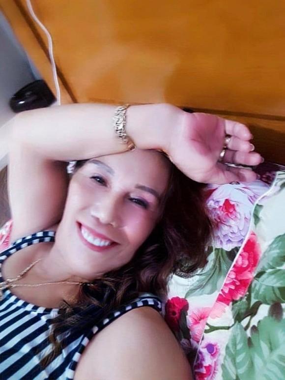 Cô dâu 65 tuổi đăng ảnh trẻ như gái 40 nhưng bị dân mạng tố làm lố-3