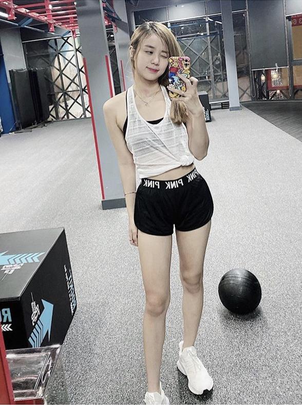 Dấu hiệu rạn nứt của vợ chồng Hoài Lâm trước khi ly hôn-4