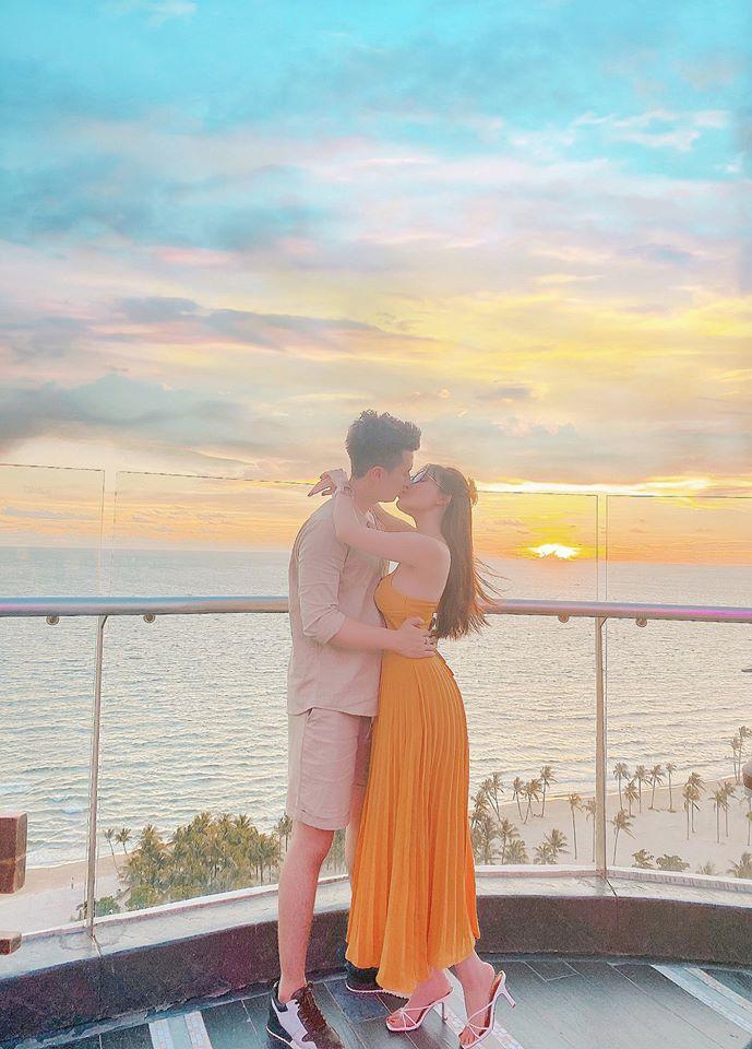 Nữ giảng viên Hà Nội chiếm sóng với bộ ảnh bikini nóng rẫy ở Phú Quốc-11