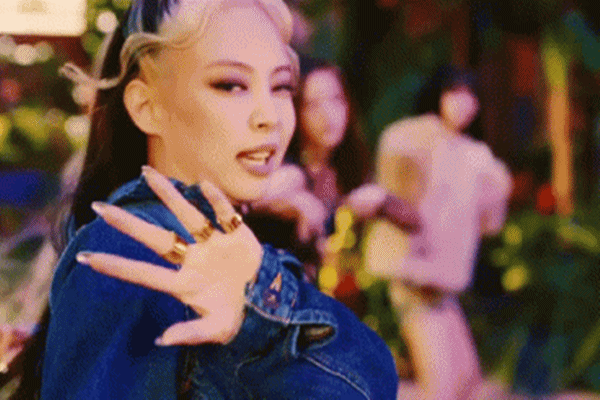 Giàu nứt vách như Bighit: Dựng phim trường bằng hàng thật, chi cực mạnh để MV của BTS đẹp như thiên đường-8