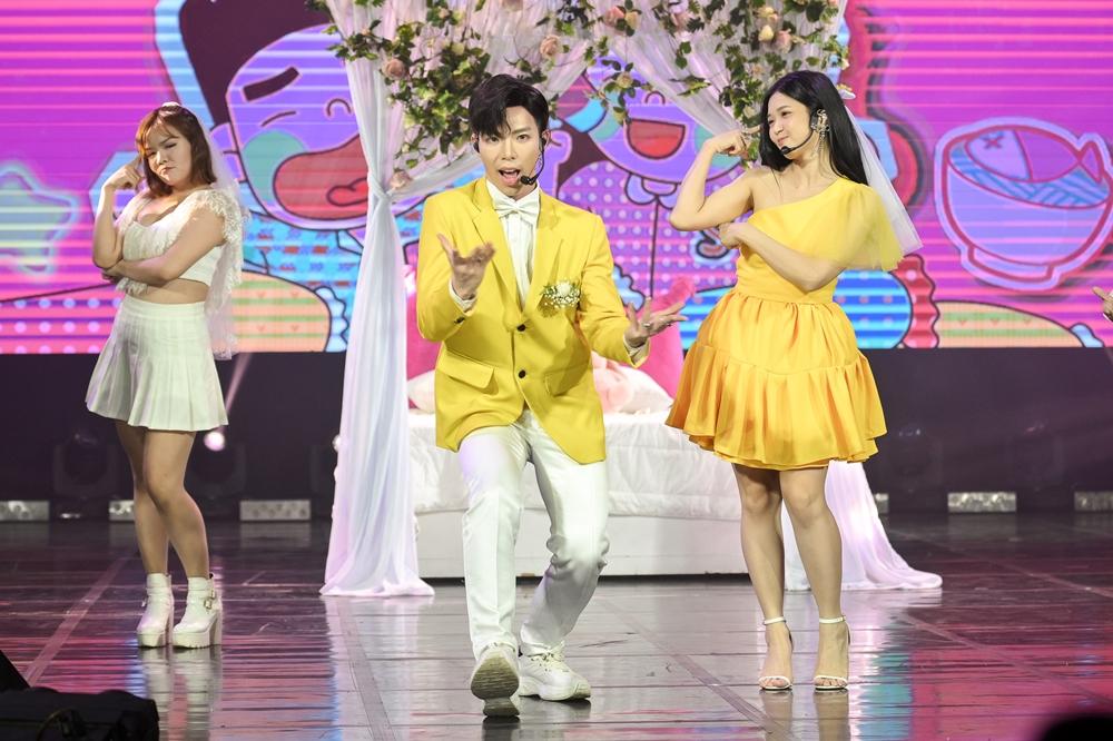 Sau sự cố ô thủng, Chi Pu tự tin vá lại nốt cao-5