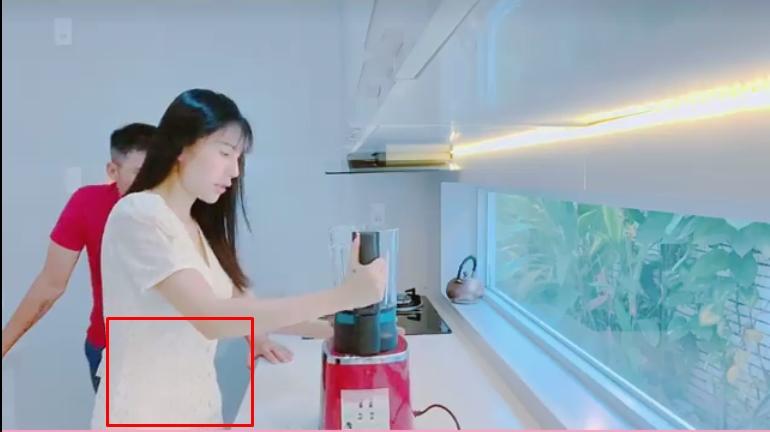 Thủy Tiên liên tiếp lộ vòng eo lùm xùm, nghi đã có bầu lần 2-4