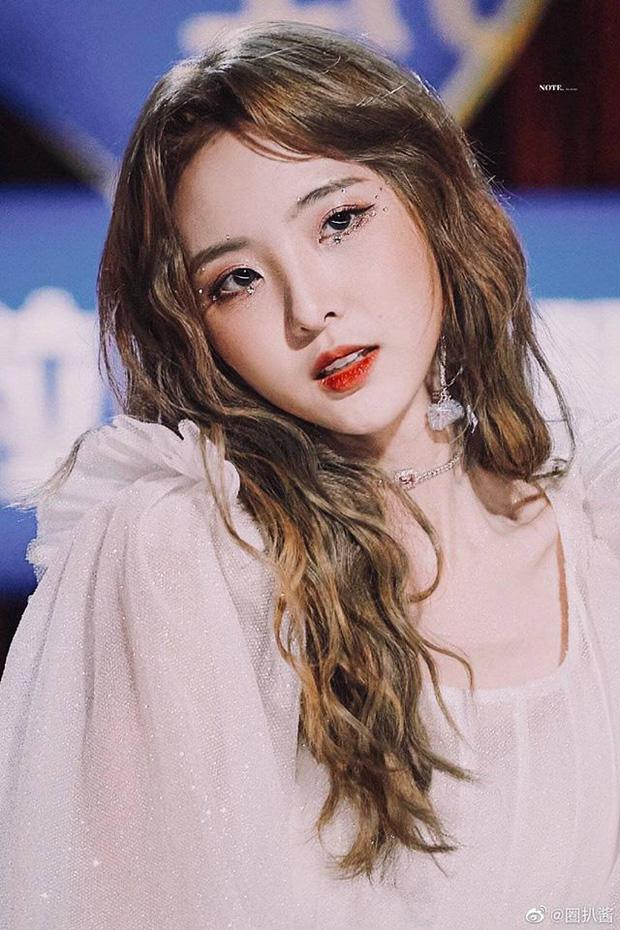 Bị tài khoản tên tiếng Việt body shaming, hot girl Nene liền đáp trả cực căng khiến netizen hả hê-1