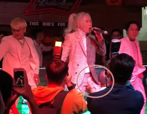 Sao Việt ám ảnh fan cuồng: Người bị rình tại nhà riêng, người bị sờ trúng chỗ hiểm-8