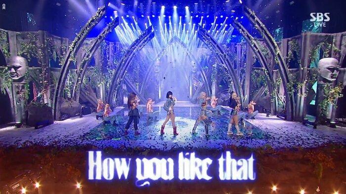 Sân khấu quảng bá đầu tiên của How You Like That (BLACKPINK): Mang cả khu rừng sâu lên sân khấu, vũ đạo khó hơn cả Kill This Love-2
