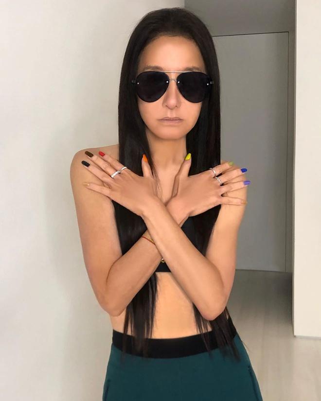 ‘Bà tiên váy cưới’ Vera Wang khoe dáng trẻ trung dịp sinh nhật 71 tuổi-1