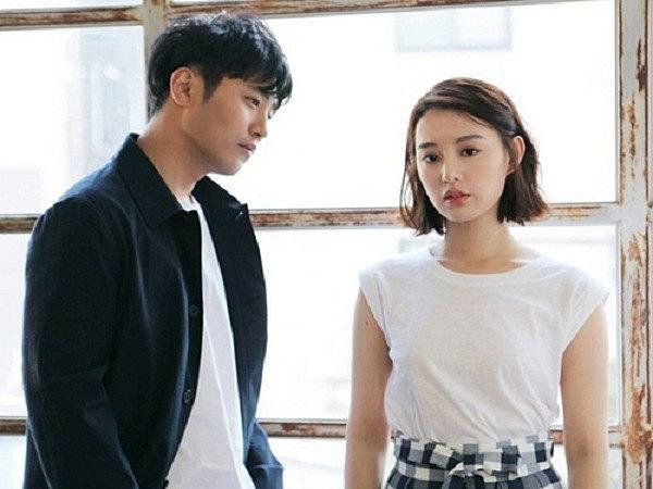 Vừa nộp đơn ly hôn rời khỏi tòa thì trời đổ mưa rào, chồng bỗng xuống dầm mưa rồi thốt lên 1 câu-2