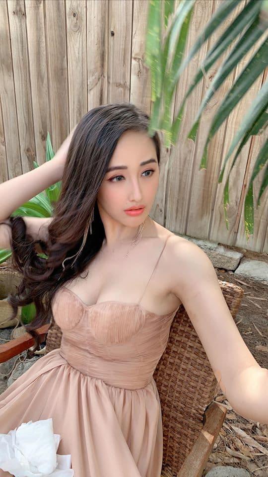 Từng bị stress vì bụng mỡ nay Mai Phương Thúy khiến fans xốn xang vì vòng eo bé tí-6