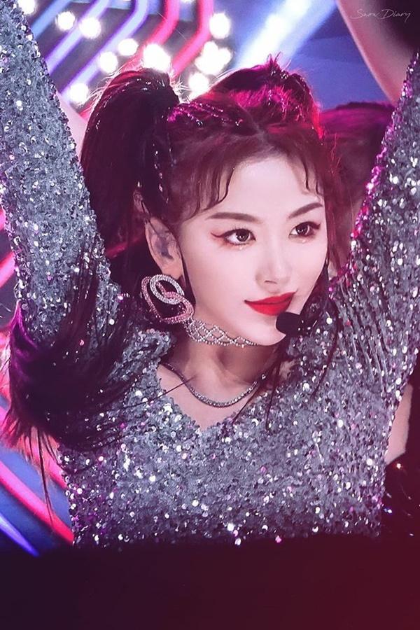 Hứa Giai Kỳ - Khổng Tuyết Nhi: Ai xứng đáng là visual - main dancer?-7