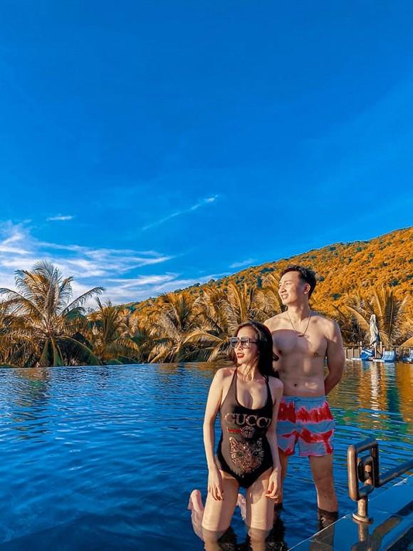 Bà xã MC Thành Trung lấy lại vóc dáng đáng kinh ngạc sau nửa năm sinh đôi-2