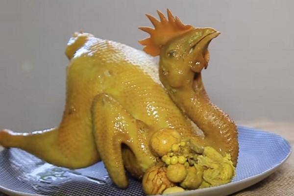 Mẹ Việt ở Thụy Điển bật mí 4 bí quyết luộc và chặt gà nguyên con không bị nát-3