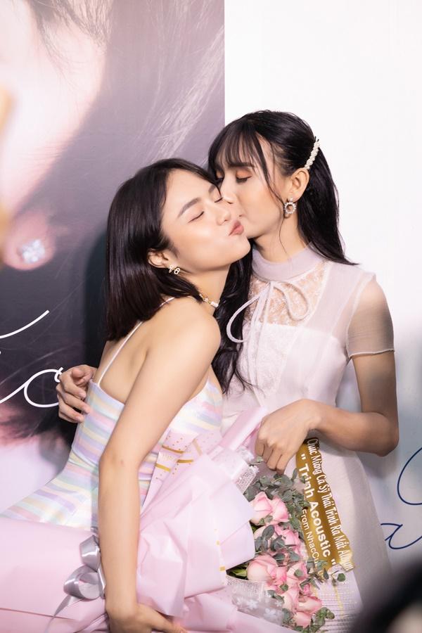 GÓC ĐÀO MỘ: Lynk Lee hôn Thái Trinh khi còn trong hình hài nam giới-1